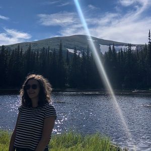 Meet your Posher, Rebecca